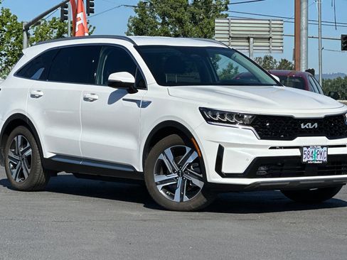 Used 2023 Kia Sorento EX AWD/4WD image 2