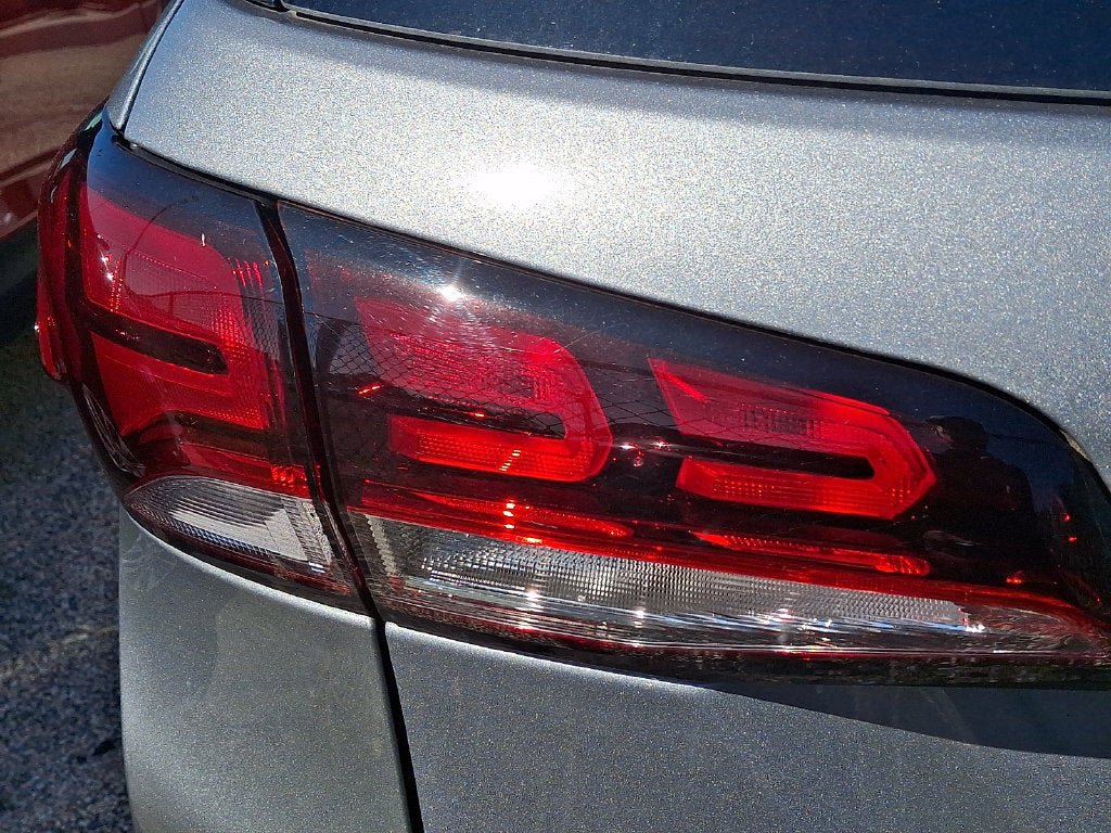 Used 2023 Chevrolet Equinox LS w/ LS Convenience Package FWD image 9