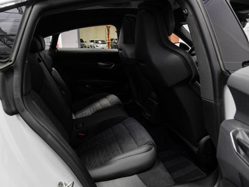 Used 2024 Audi e-tron GT Prestige image 37