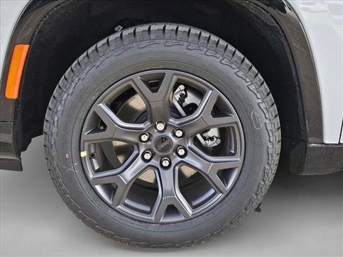 New 2026 Jeep Grand Wagoneer 4WD image 10