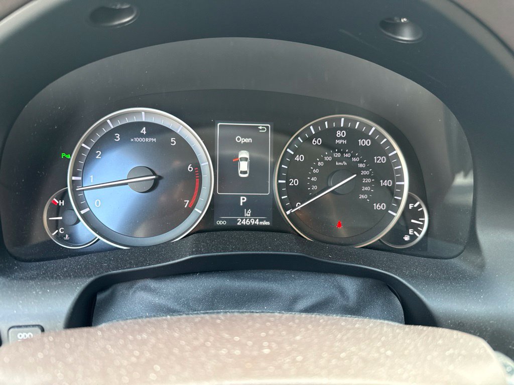 Used 2017 Lexus ES 350 w/ Luxury Package FWD image 4