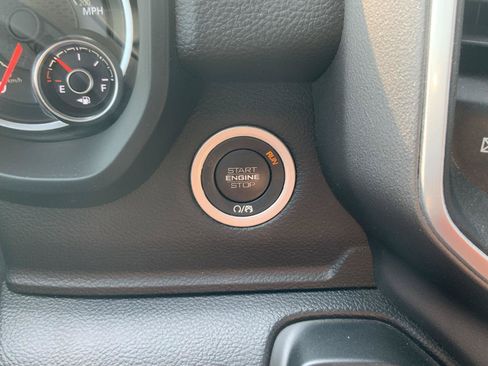 Used 2022 RAM 1500 Big Horn AWD/4WD image 28