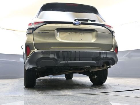 Used 2025 Subaru Forester Premium AWD/4WD image 33