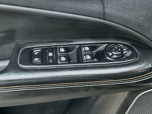 Used 2019 Jeep Compass Latitude w/ Popular Equipment Group FWD image 15