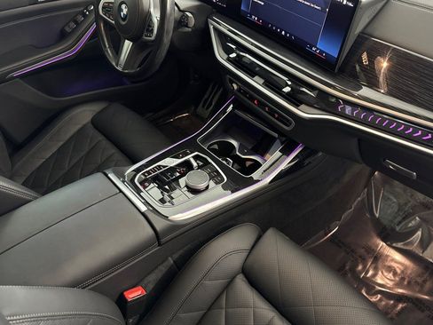 Used 2024 BMW X7 xDrive40i w/ M Sport Package AWD/4WD image 36