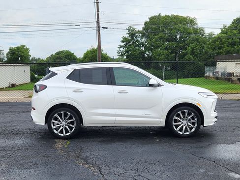 Used 2025 Buick Encore GX Avenir w/ Avenir Technology Package AWD/4WD image 12