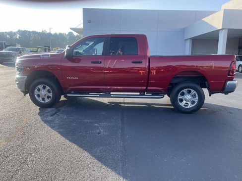 Used 2026 RAM 2500 Big Horn AWD/4WD image 8