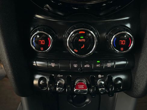 Used 2018 MINI Cooper 2-Door Hardtop FWD image 24