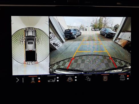 Used 2025 GMC Sierra 1500 Denali Ultimate image 10