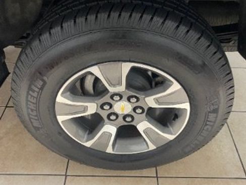 Used 2017 Chevrolet Colorado Z71 RWD image 25