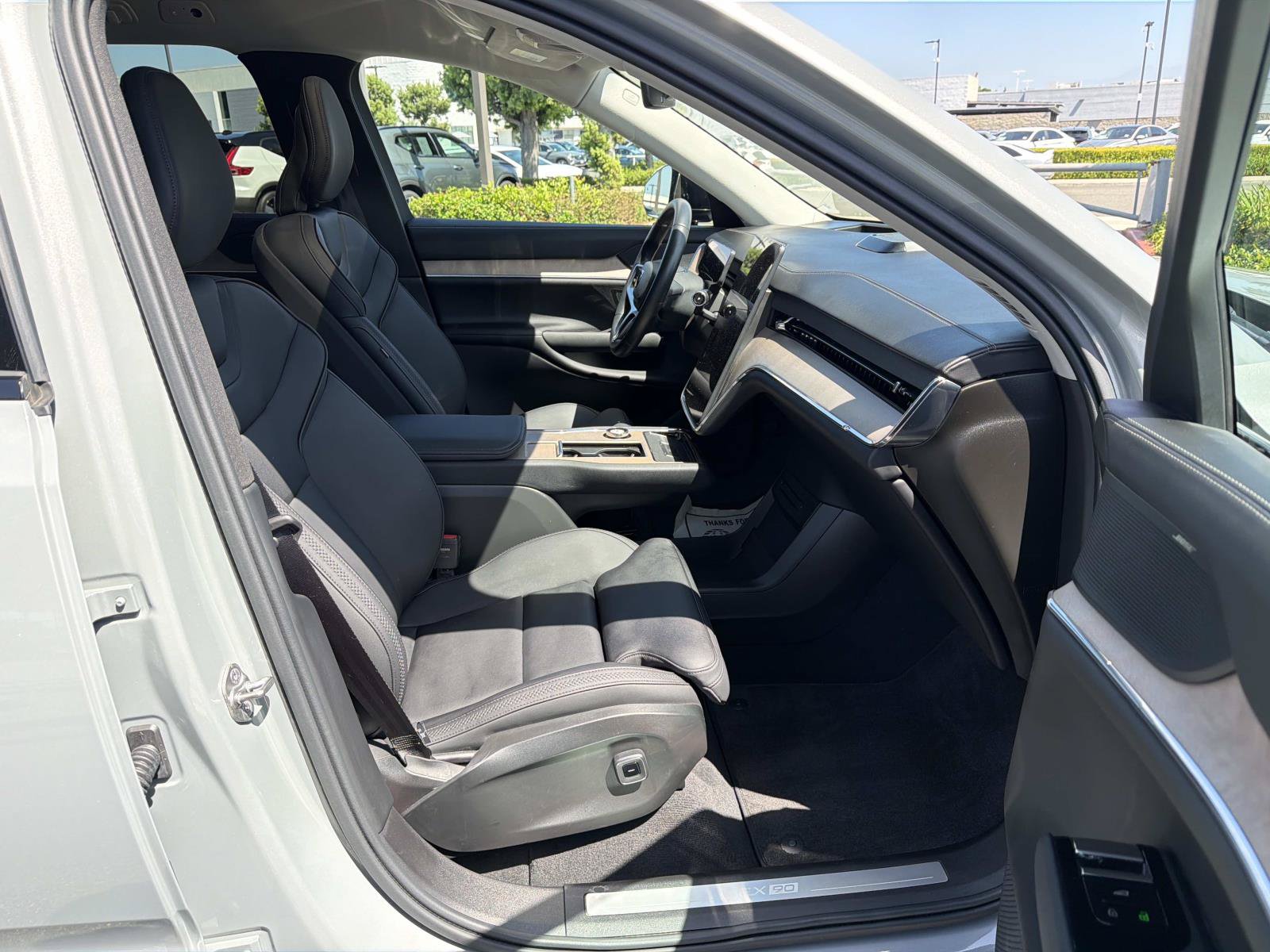 Certified 2025 Volvo EX90 Plus AWD/4WD image 26