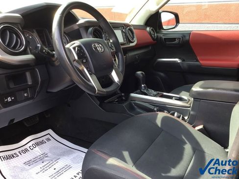 Used 2018 Toyota Tacoma SR5 image 31