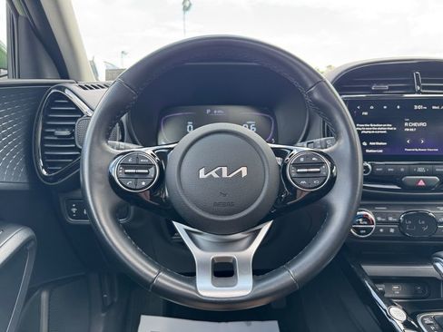 Used 2023 Kia Soul EX FWD image 15