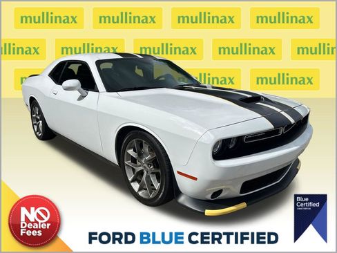 Used 2023 Dodge Challenger GT image 1