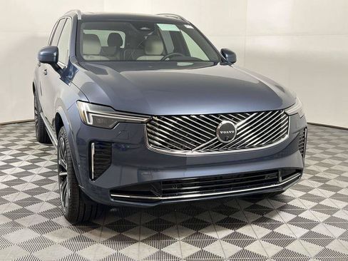 Used 2026 Volvo XC90 B6 Plus w/ Protection Package Premier AWD/4WD image 3