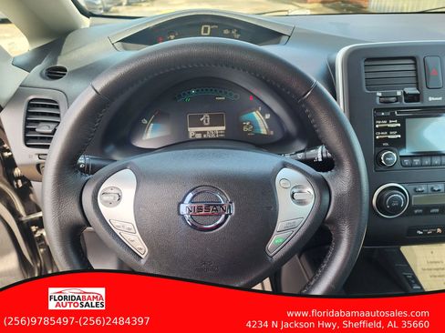 Used 2015 Nissan Leaf S FWD image 18