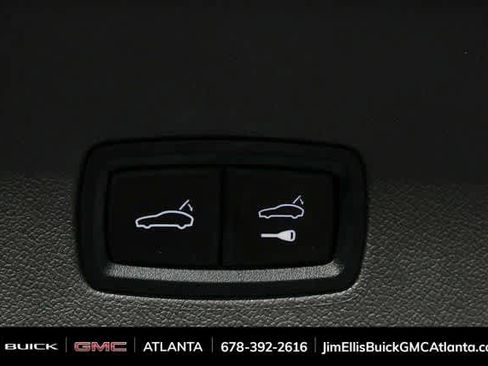 Used 2021 Porsche Cayenne image 32