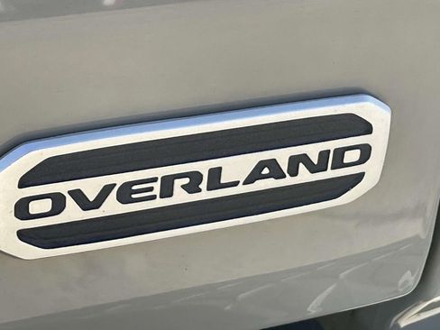 Used 2020 Jeep Gladiator Overland image 9