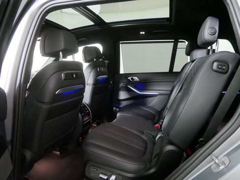 Used 2024 BMW X7 M60i AWD/4WD image 24