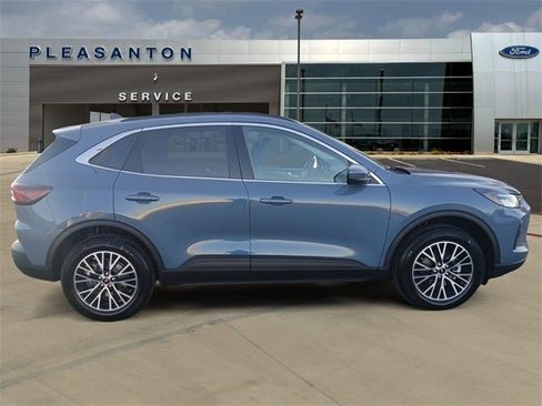 New 2026 Ford Escape SE image 6