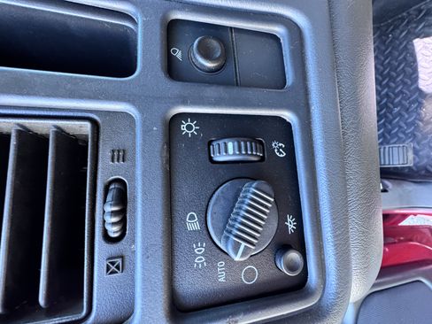 Used 2007 Chevrolet Silverado 1500 LS w/ Chrome Exterior Package image 15