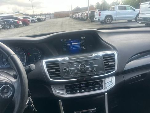 Used 2015 Honda Accord Sport image 10