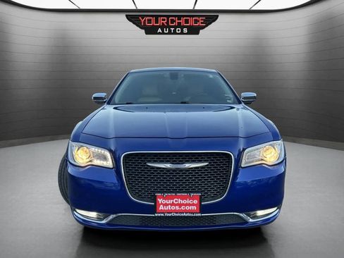 Used 2018 Chrysler 300 Limited image 8