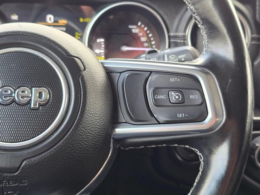 Used 2022 Jeep Wrangler Unlimited Sahara w/ Cold Weather Group AWD/4WD image 25