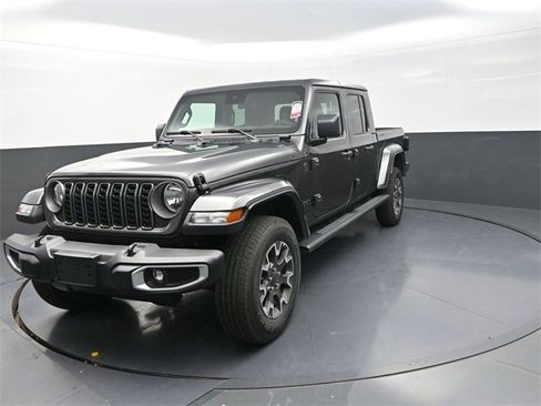 New 2025 Jeep Gladiator Sport w/ Premium Package image 3