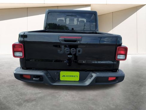 New 2025 Jeep Gladiator Sport image 6