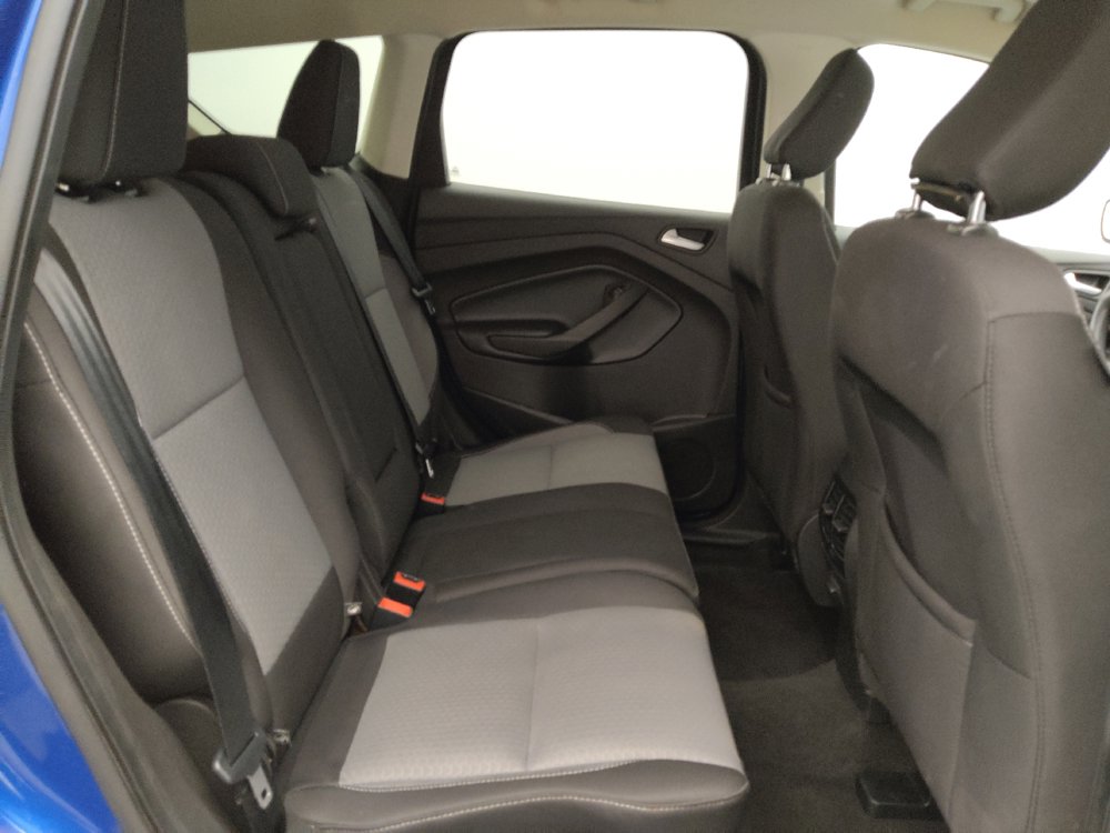 Used 2019 Ford Escape SE FWD image 19