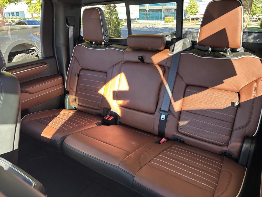 Certified 2026 GMC Sierra 2500 Denali Ultimate w/ LPO, Black Badging Package AWD/4WD image 25