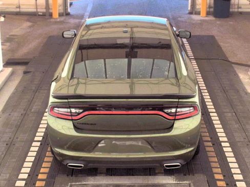 Used 2021 Dodge Charger SXT w/ Blacktop Package image 5