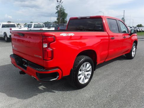 Used 2020 Chevrolet Silverado 1500 Custom w/ Custom Convenience Package AWD/4WD image 4