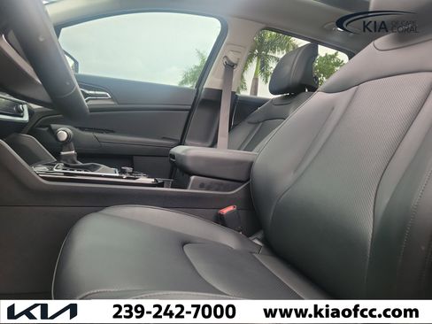 Certified 2025 Kia Sportage EX w/ Premium Package FWD image 27