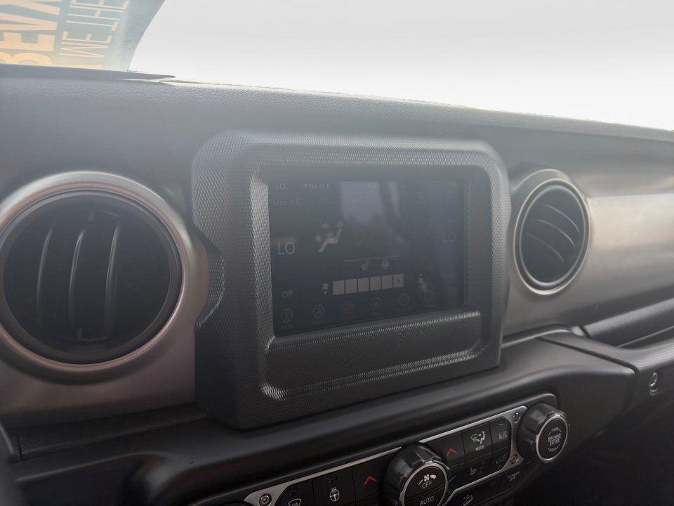 Used 2020 Jeep Wrangler Unlimited Sport AWD/4WD image 21