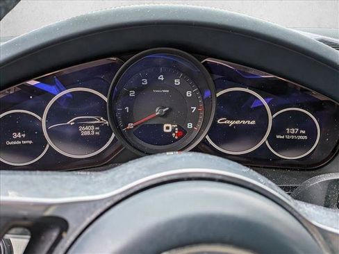Used 2022 Porsche Cayenne image 9