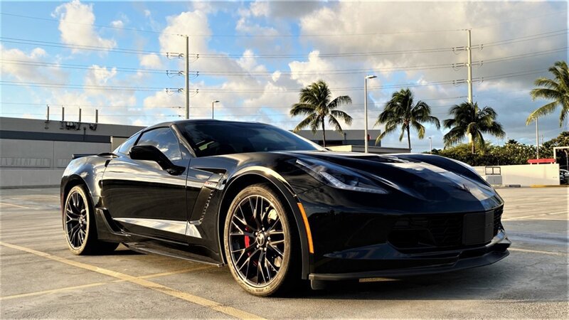 Used 2019 Chevrolet Corvette Z06 RWD image 3