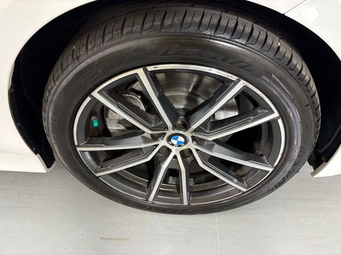 Used 2022 BMW 330i xDrive Sedan w/ Driving Assistance Package image 11