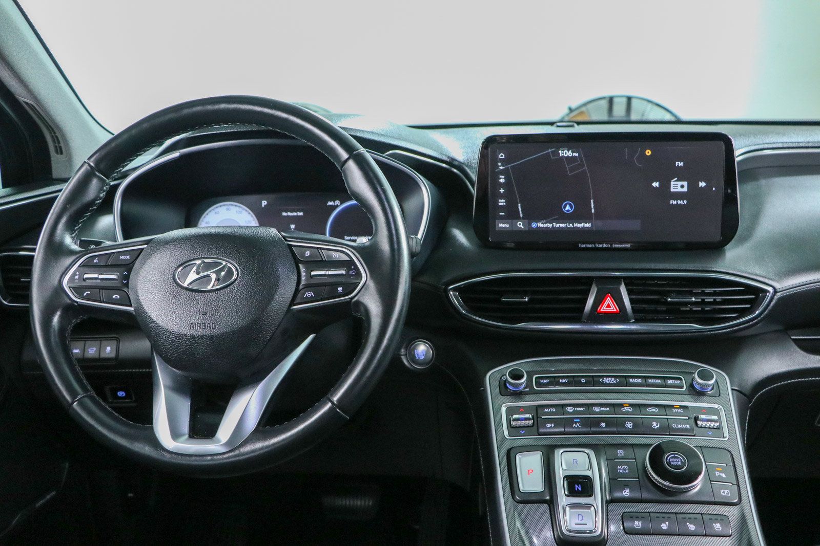 Used 2023 Hyundai Santa Fe Limited FWD image 17