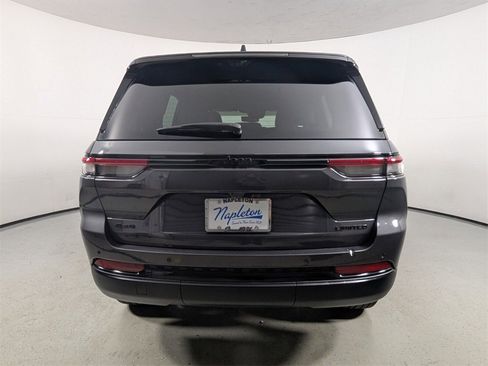 Used 2025 Jeep Grand Cherokee Limited w/ Luxury Tech Group II image 6