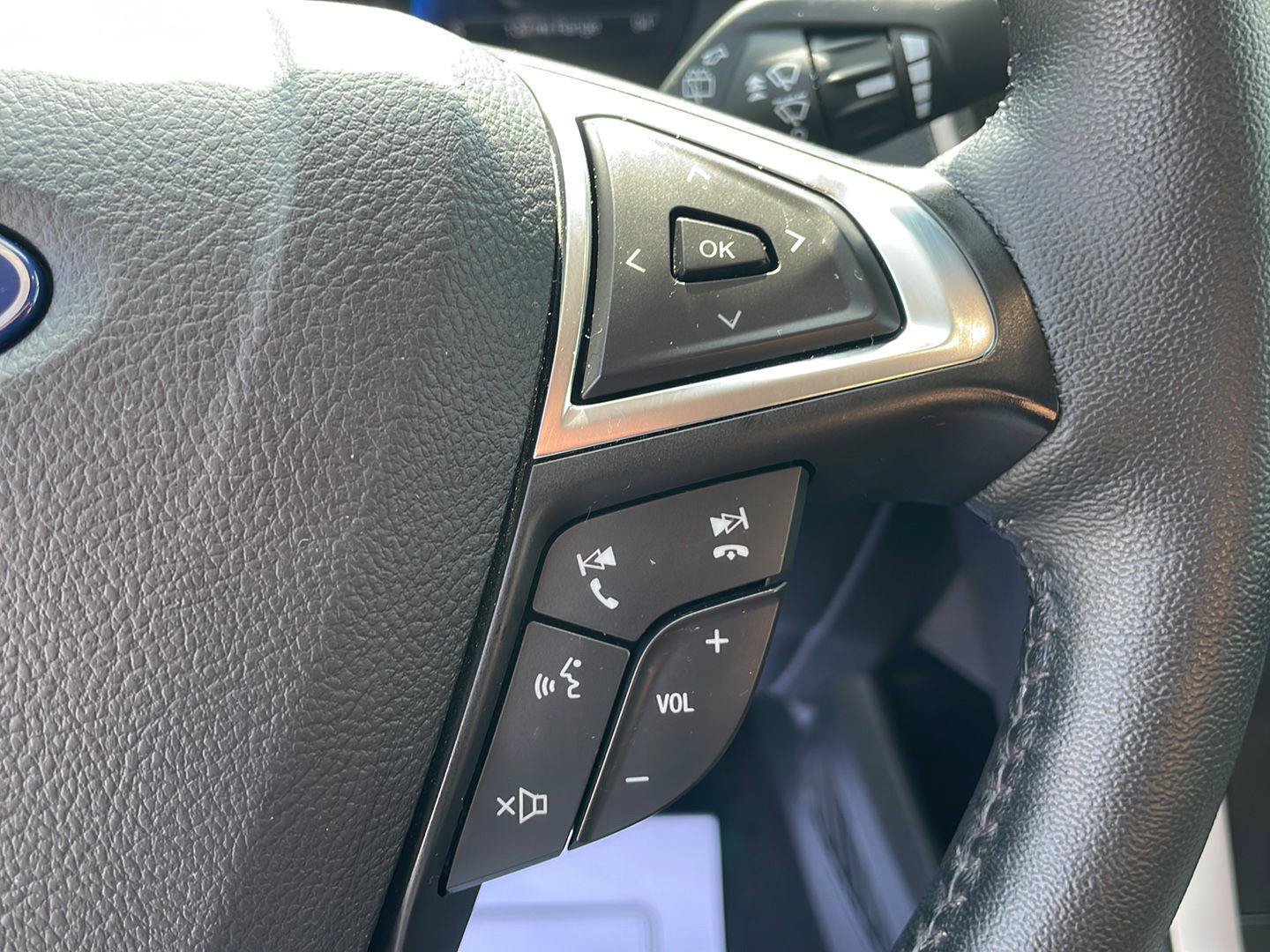 Used 2024 Ford Edge SEL w/ Convenience Package AWD/4WD image 16