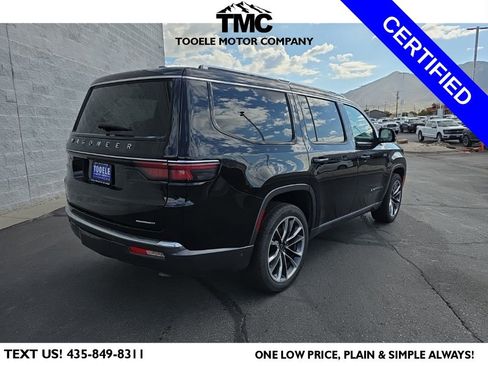 Used 2022 Jeep Wagoneer Series III w/ Premium Group I image 4