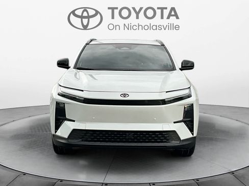 New 2026 Toyota C-HR AWD/4WD image 8