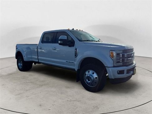 Used 2019 Ford F450 Limited image 7