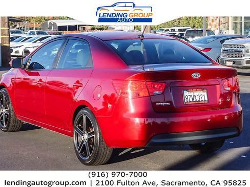 Used 2010 Kia Forte EX image 2