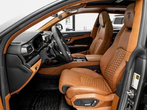 Used 2022 Lamborghini Urus image 6