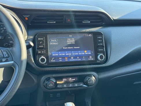 Used 2021 Nissan Kicks SV image 14