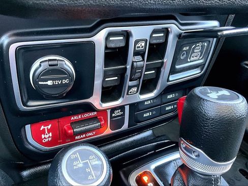 Used 2024 Jeep Wrangler Willys 4xe image 11