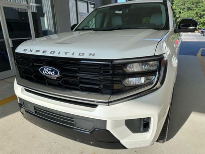 New 2027 Ford Expedition Platinum w/ Platinum Ultimate Package